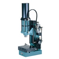 德國MAEDER PRESSEN 5000 HV 10/50液壓氣動(dòng)壓力機