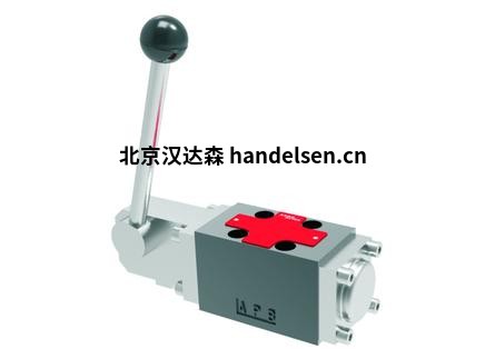 二位四通與三位四通換向閥，手動控制